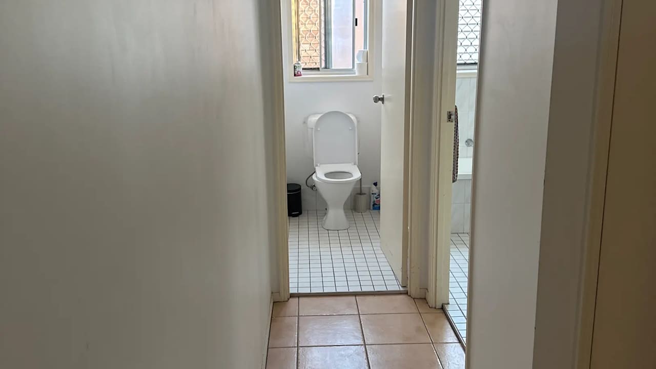 Room in a share house