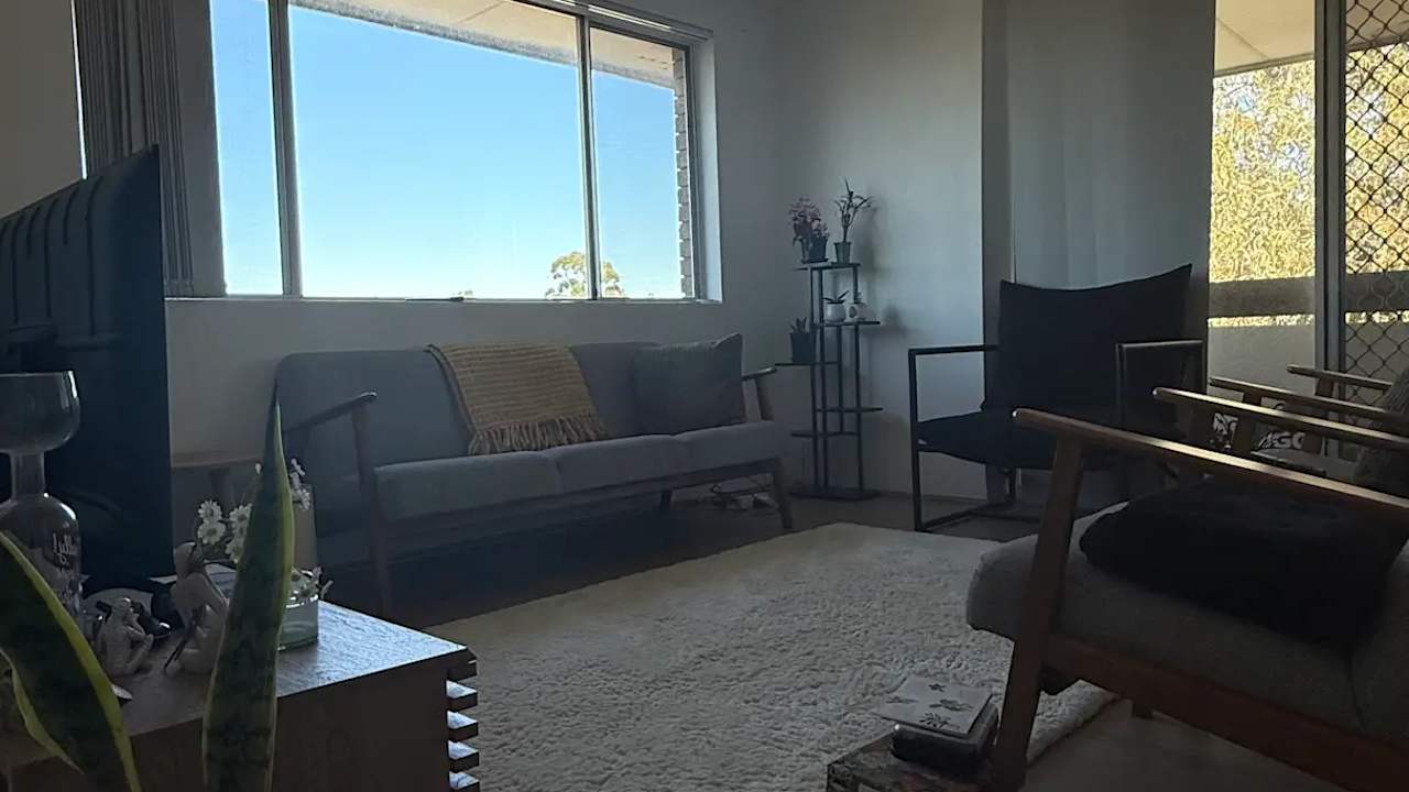 Whole property with 2 rooms for rent