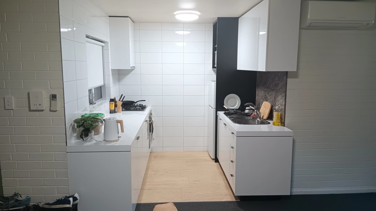 Unfurnished room in a flatshare