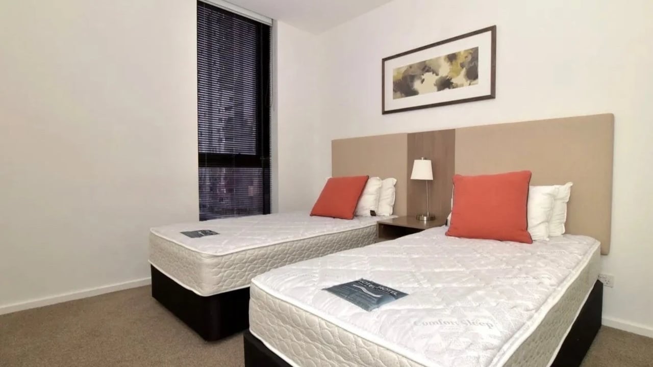 Furnished room in a flatshare