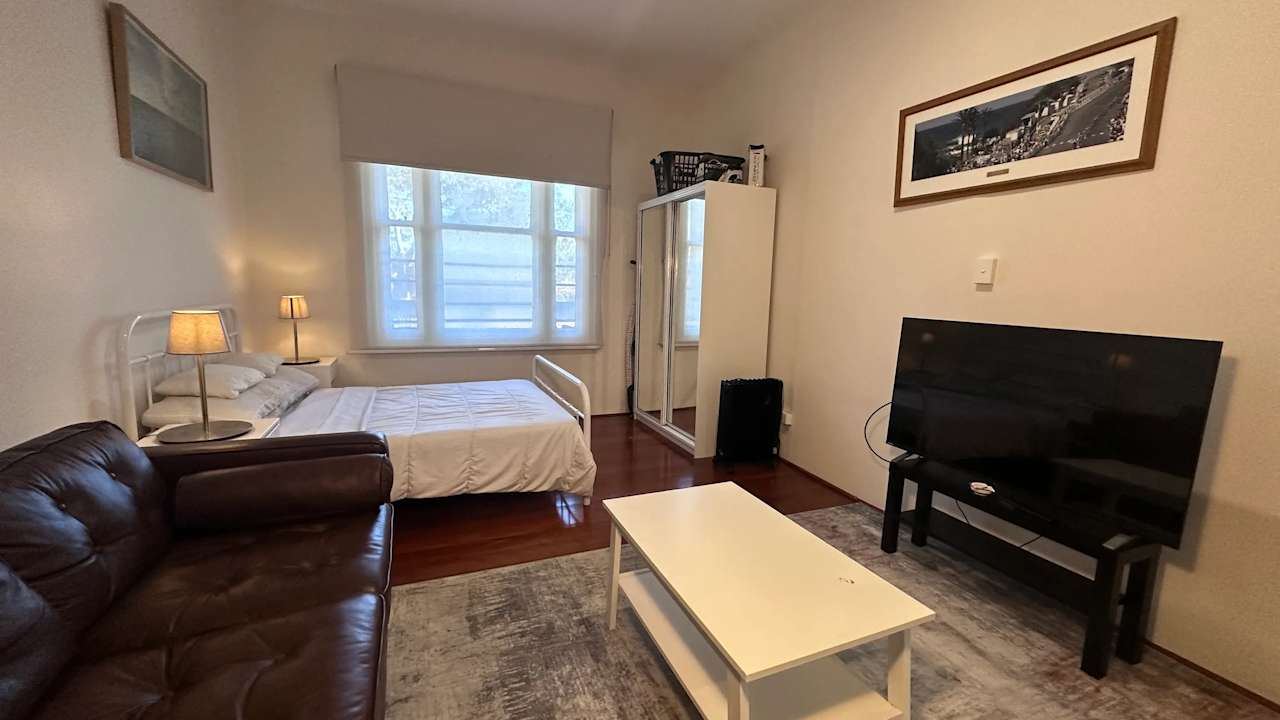 Furnished room studio flat for rent