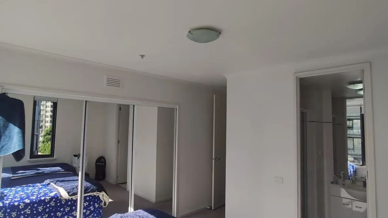 Furnished room with ensuite in a flatshare