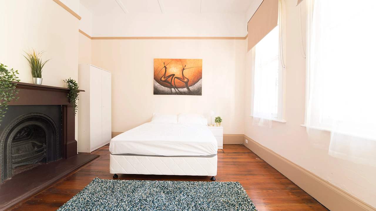 Furnished room in a share house