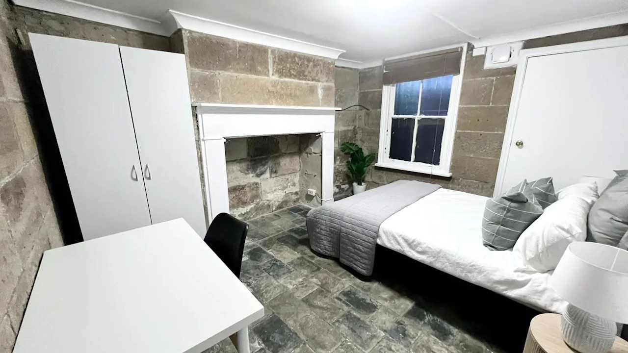 Room in a share house