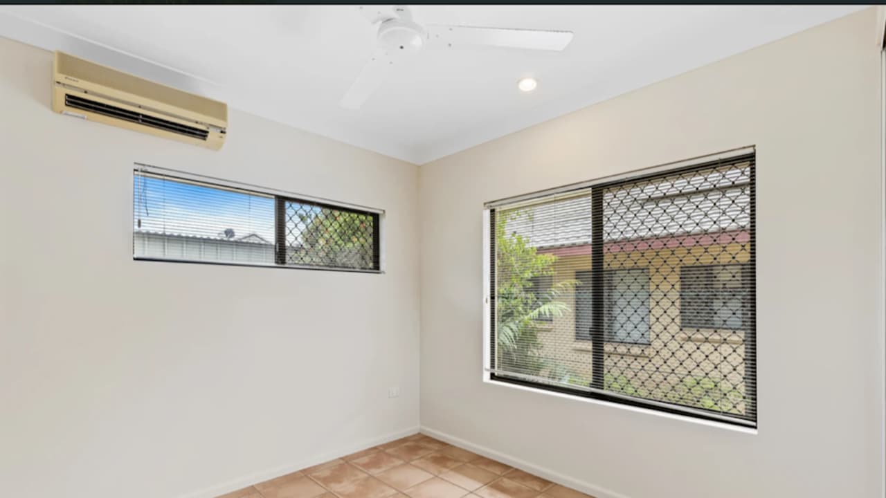 Unfurnished room with own bathroom
