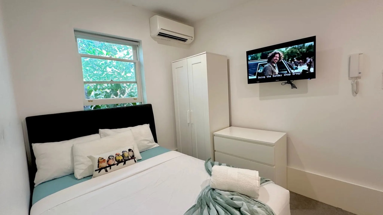 Furnished room in a share house