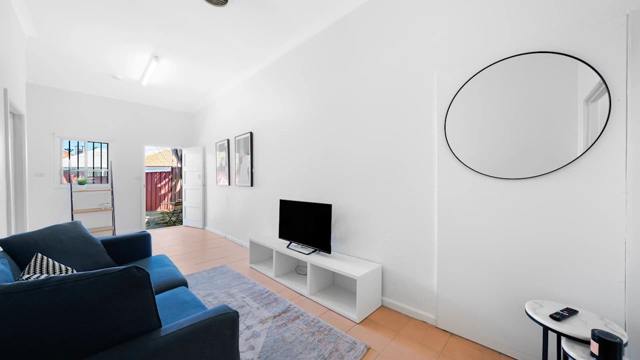 Whole property with 2 rooms for rent