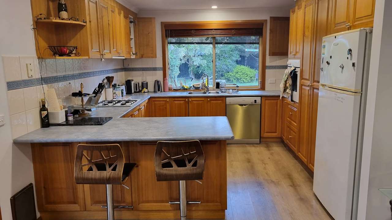 Unfurnished room with own bathroom