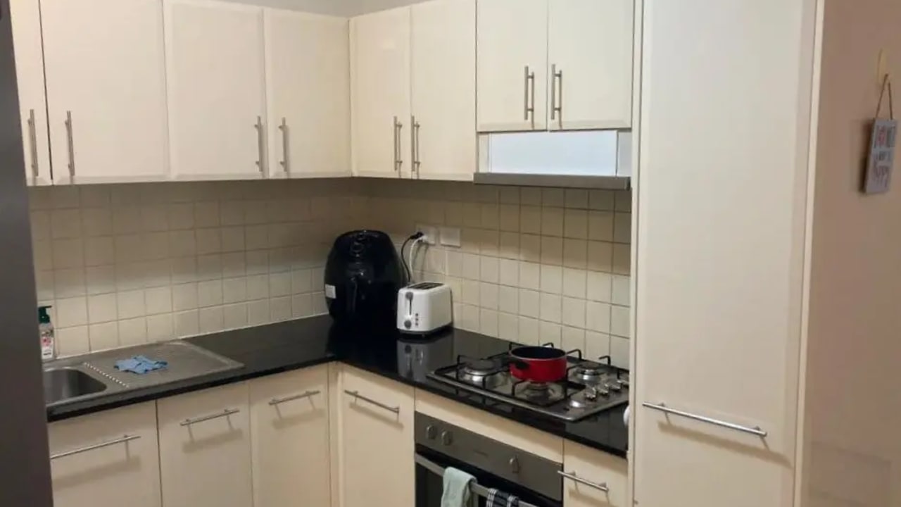 Furnished room with ensuite in a flatshare