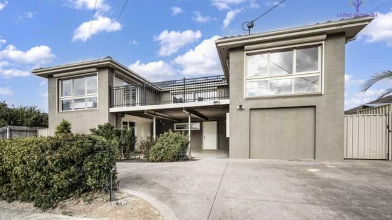 Furnished room with ensuite in a share house