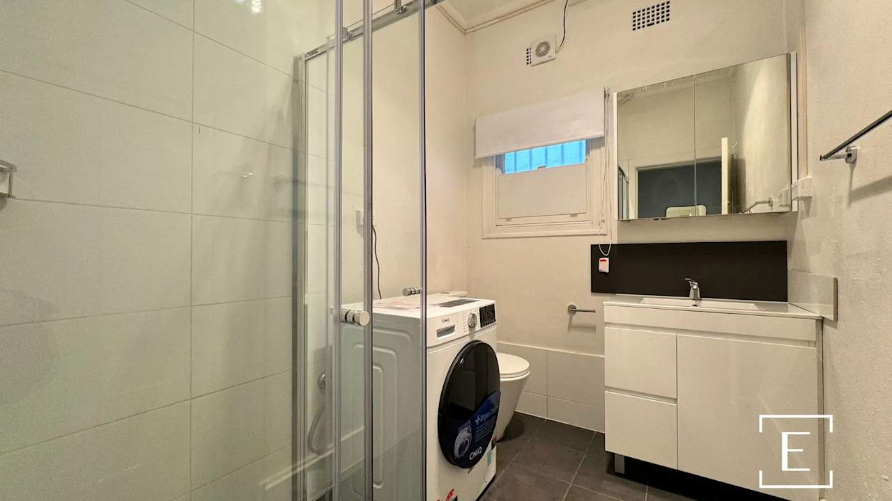 Unfurnished room with ensuite in a share house