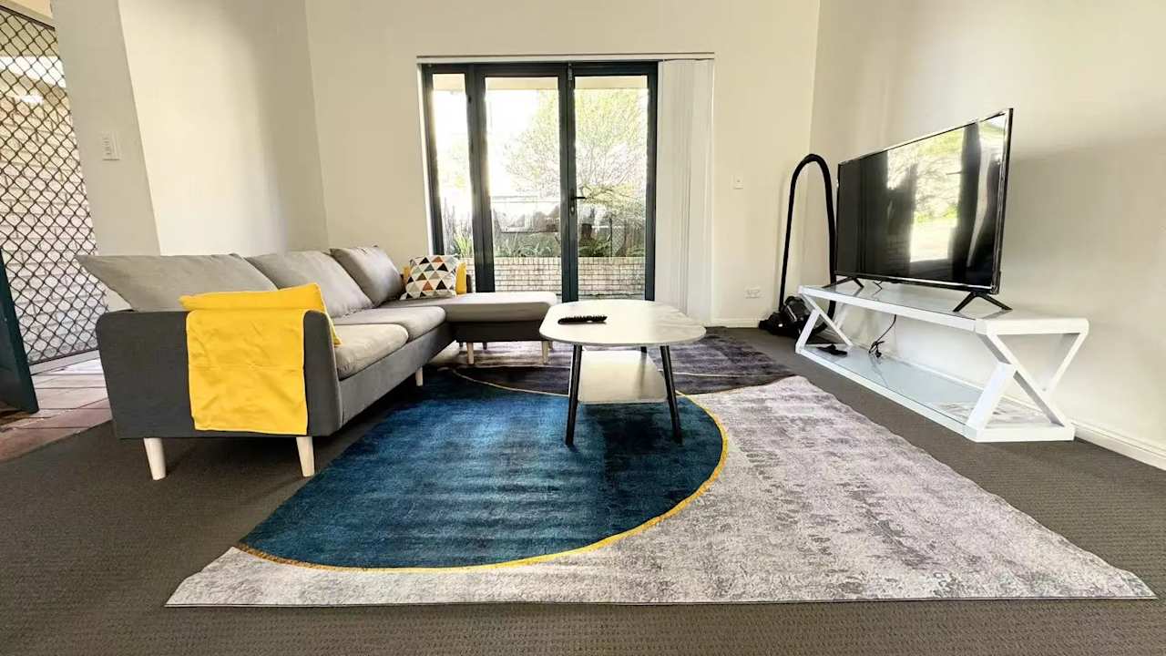 Whole property with 3 rooms for rent