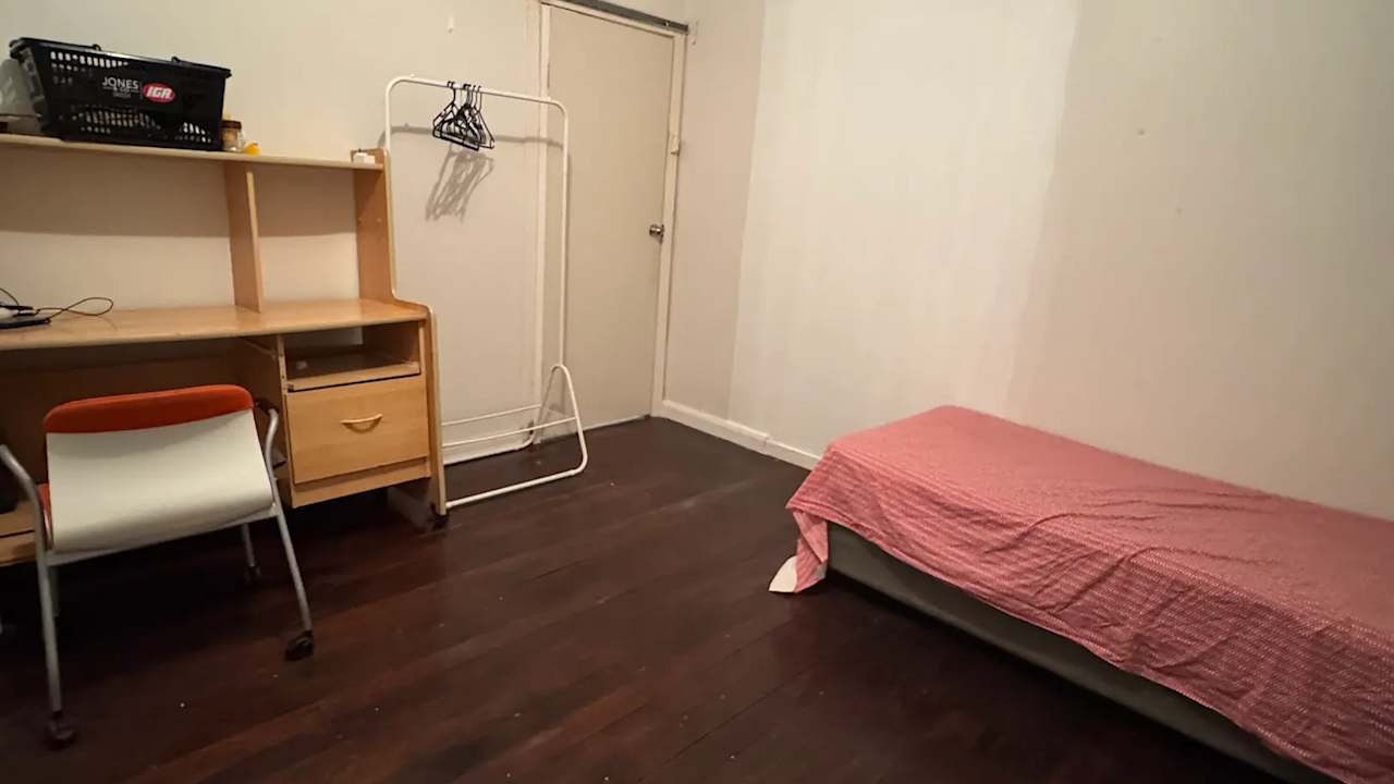 Furnished room in a flatshare