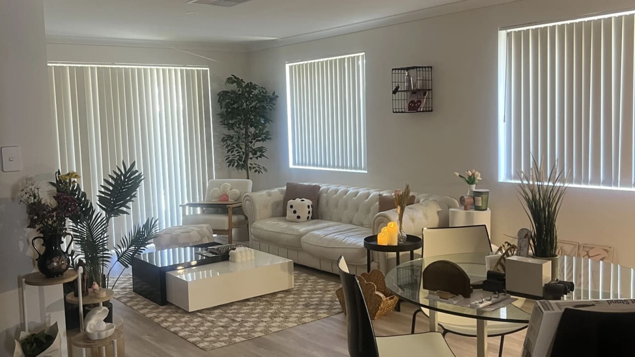 Room in a share house