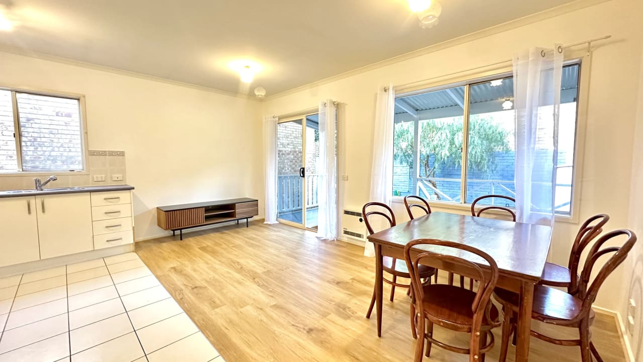 Whole property with 2 rooms for rent