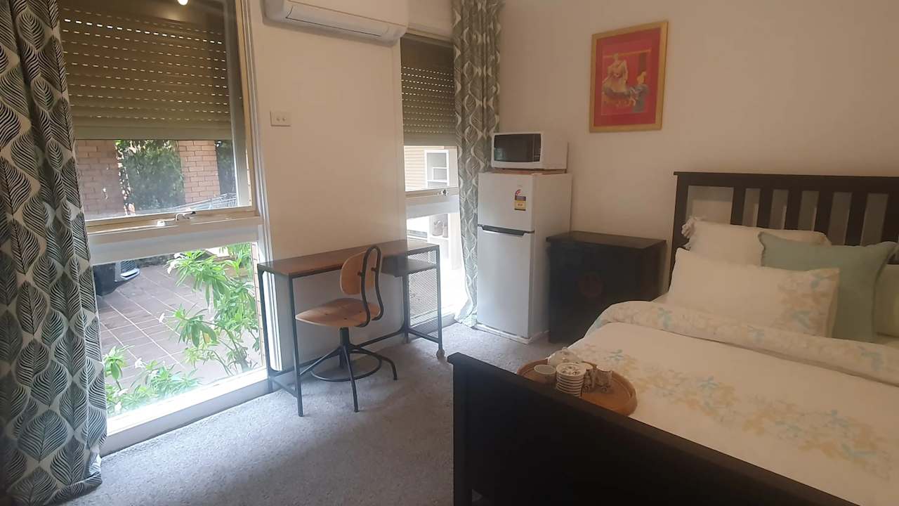 Room in a share house