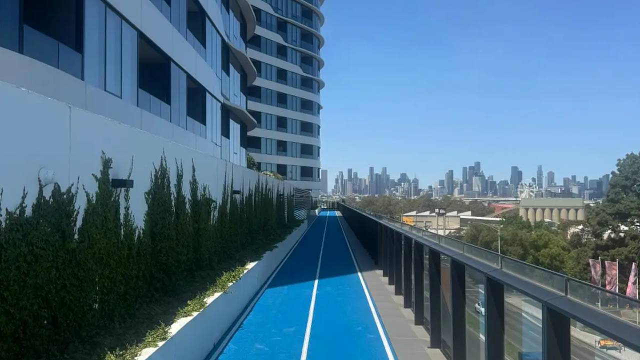 Furnished room with ensuite in a flatshare