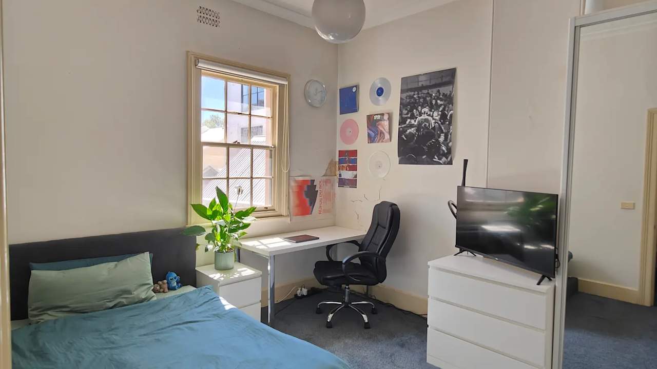 Furnished room in a share house