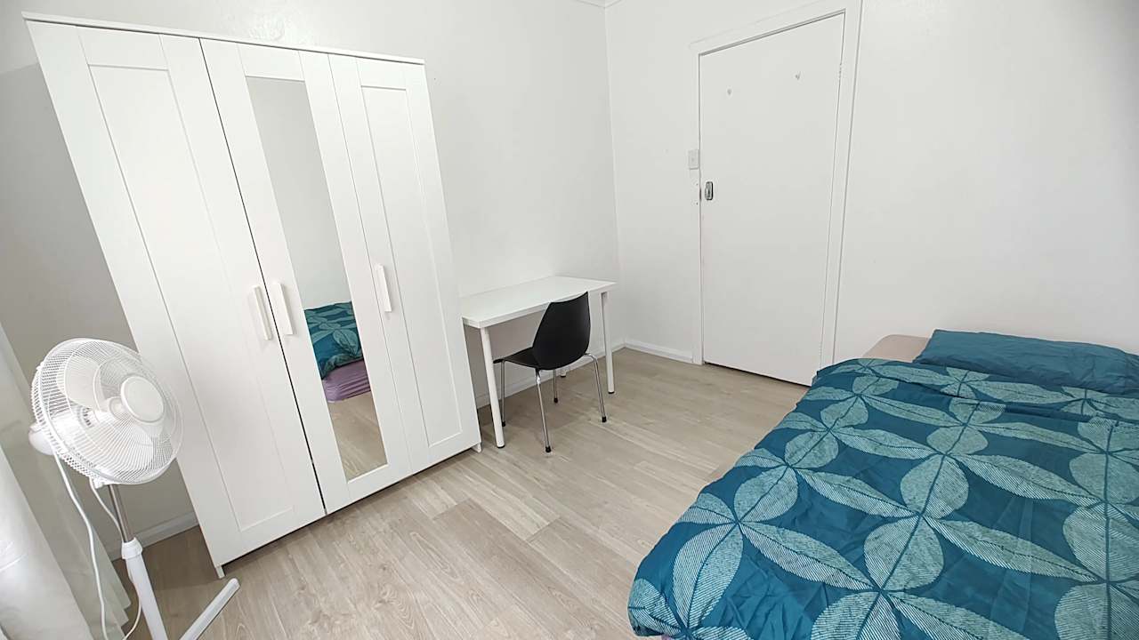 Furnished room in a share house