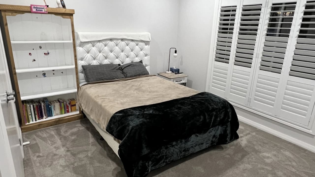 Furnished room with own bathroom