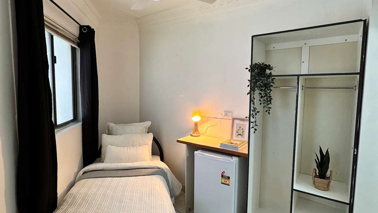 Furnished room studio flat for rent