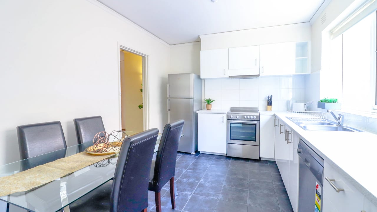 Whole property with 3 rooms for rent