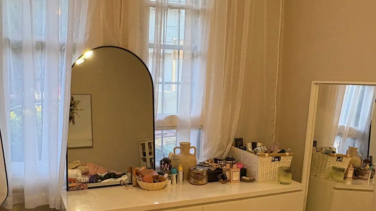 Unfurnished room in a share house