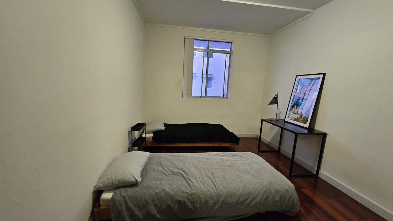 Furnished room in a flatshare