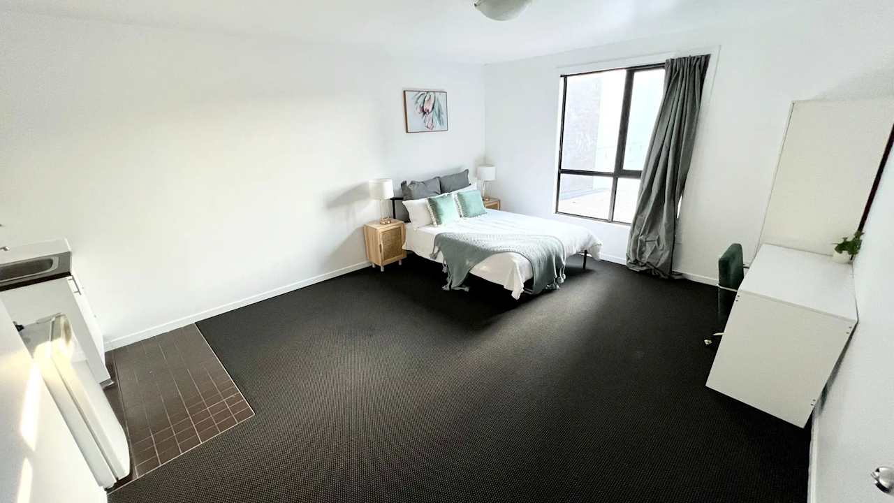 Room studio flat for rent