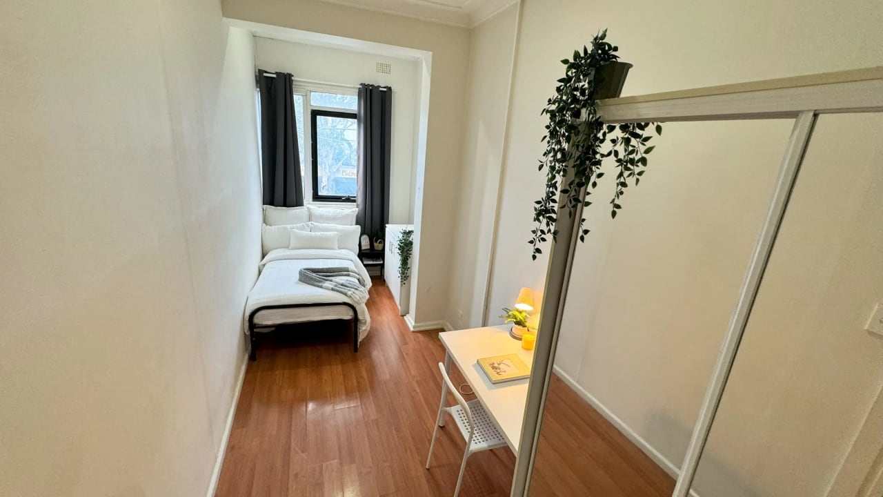Furnished room in a share house