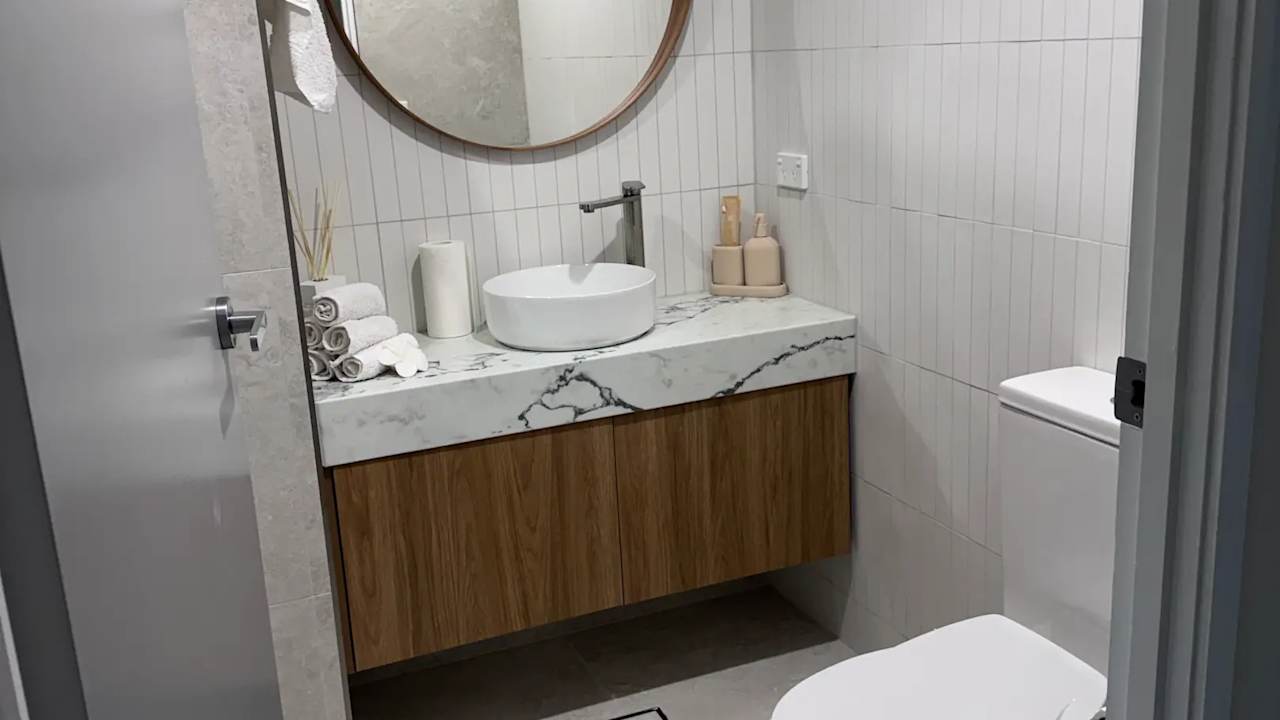 Furnished room with own bathroom
