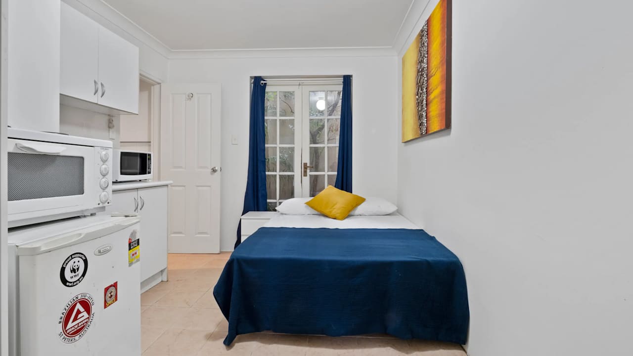 Furnished room studio flat for rent