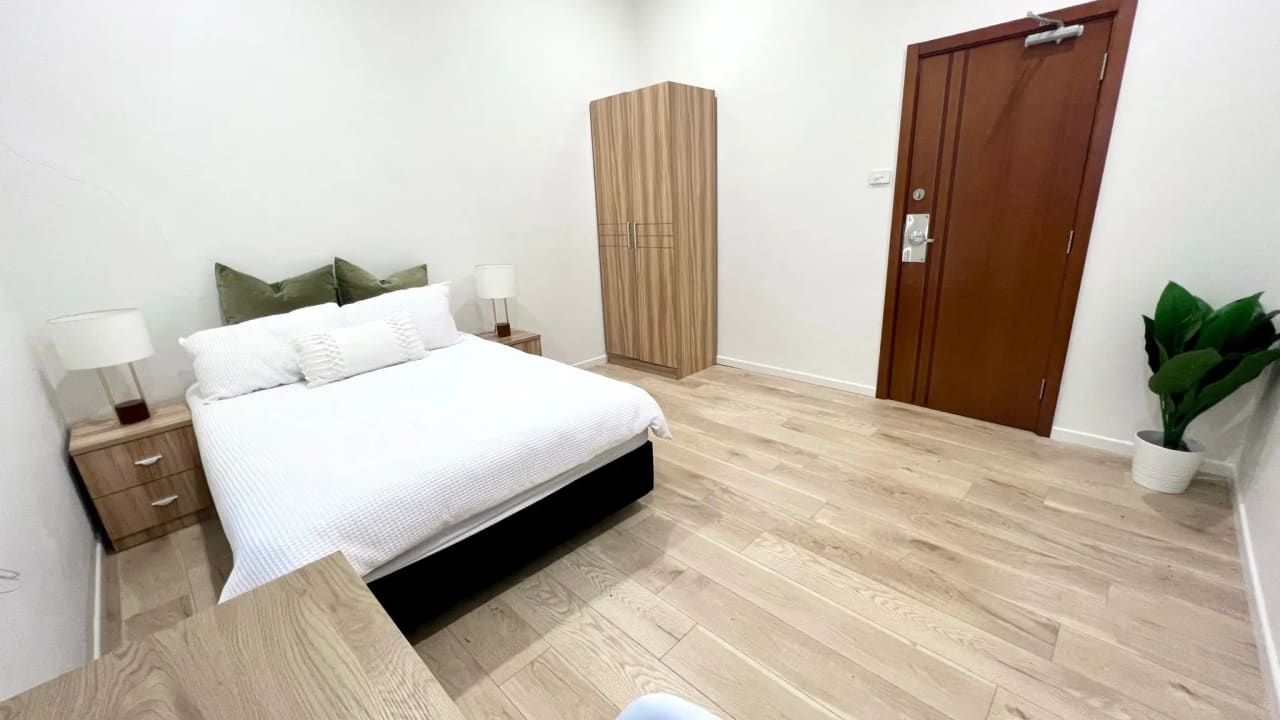 Room in a share house