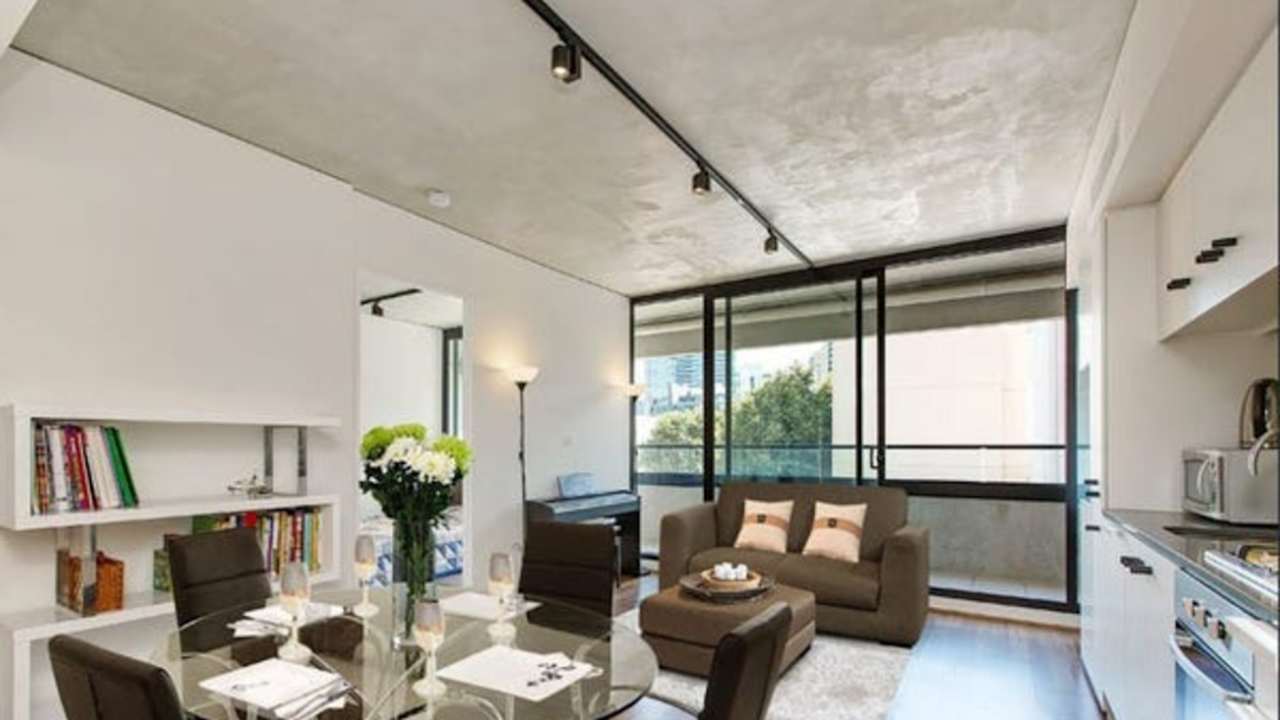 Furnished room with ensuite in a flatshare