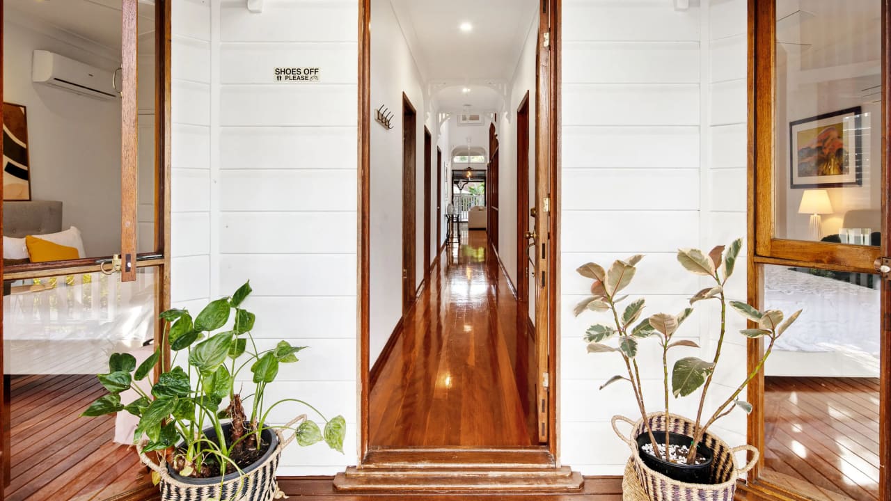 Whole property with 3 rooms for rent