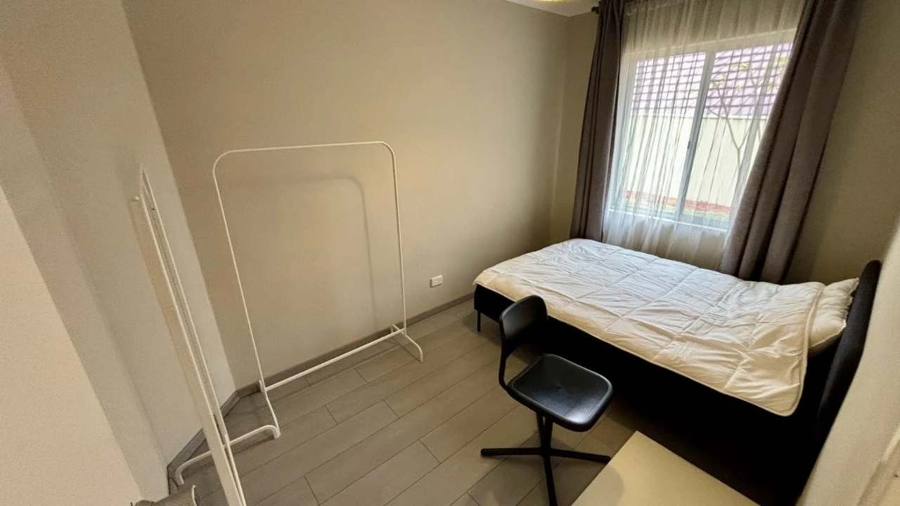 Room in a share house