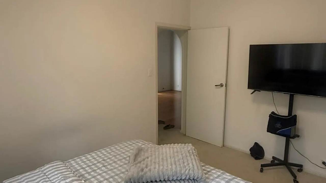 Unfurnished room in a share house