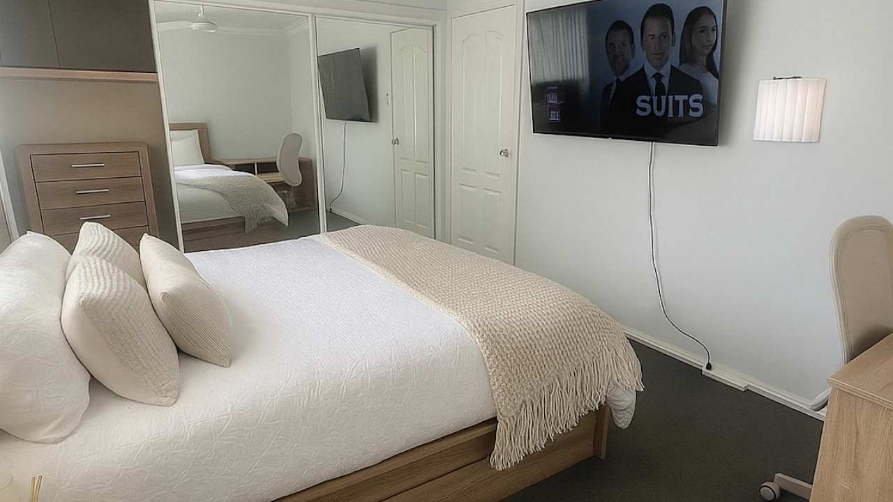 Furnished room in a share house