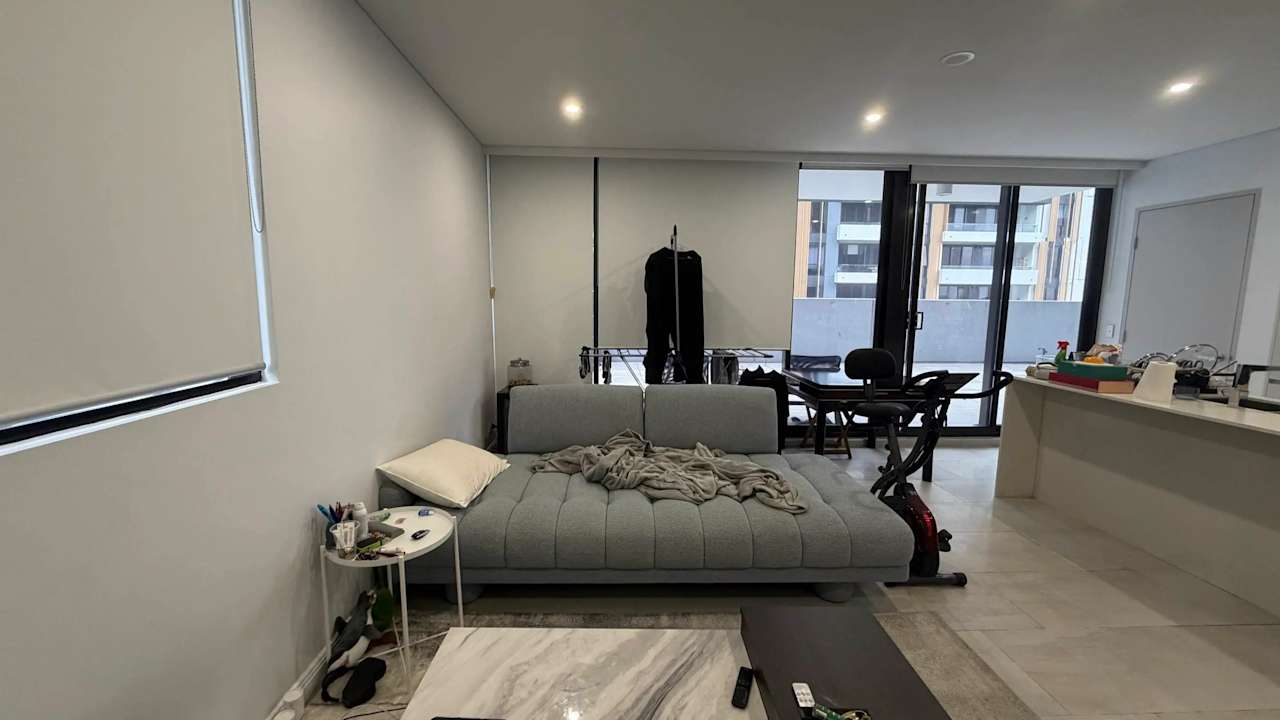 Furnished room with ensuite in a flatshare