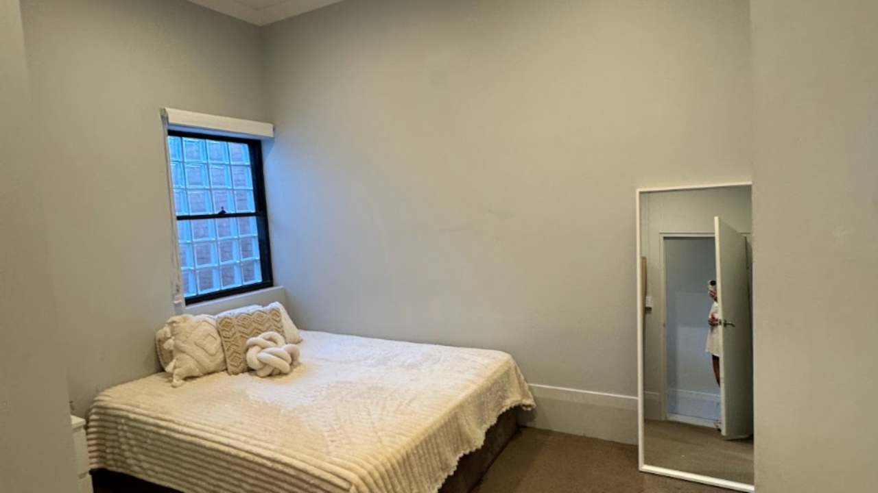 Furnished room with own bathroom