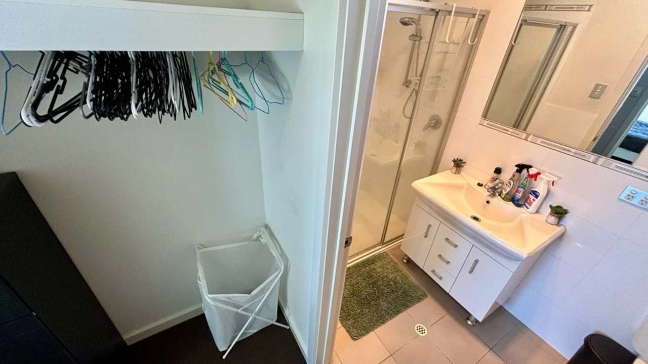 Room with ensuite in a share house