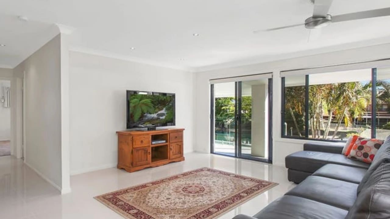 Whole property with 4 rooms for rent