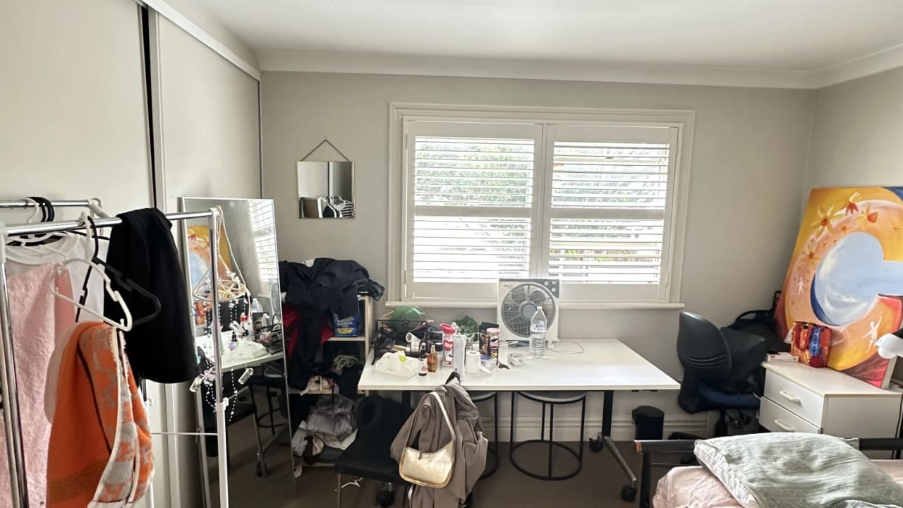 Room in a share house