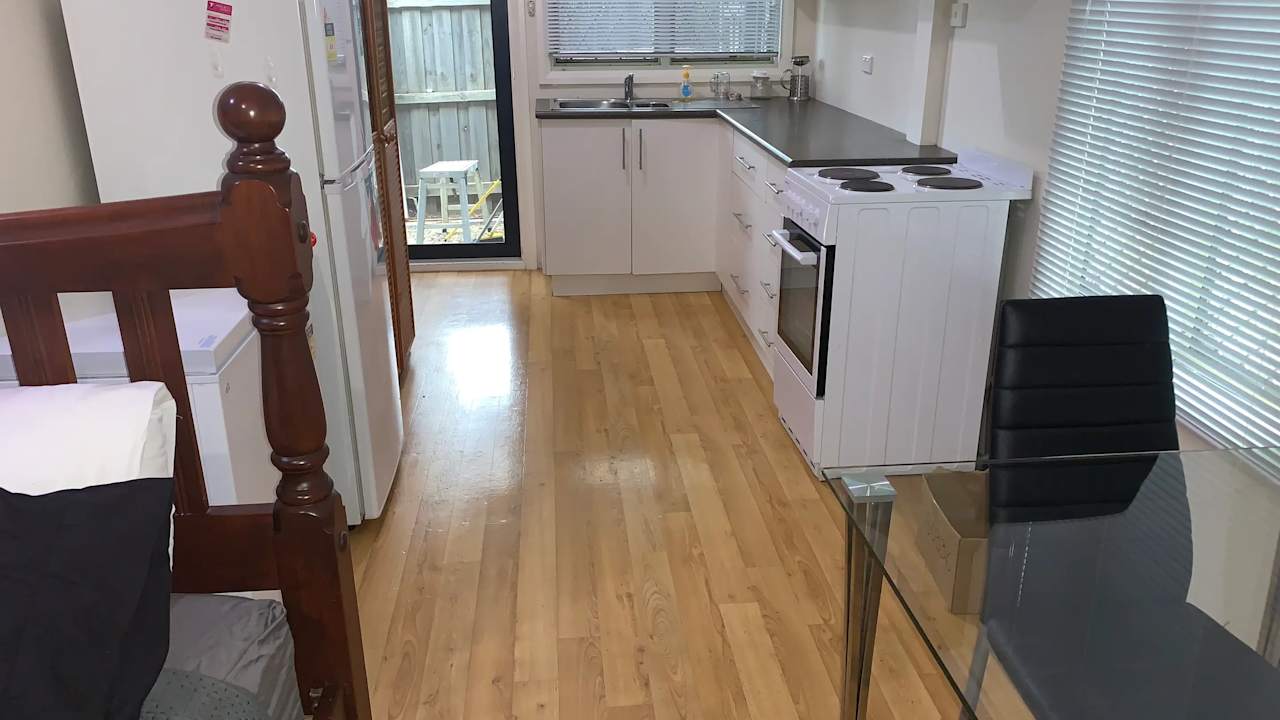 Whole property with 1 room for rent