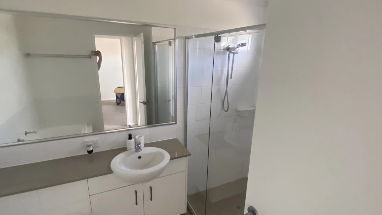 Unfurnished room in a share house