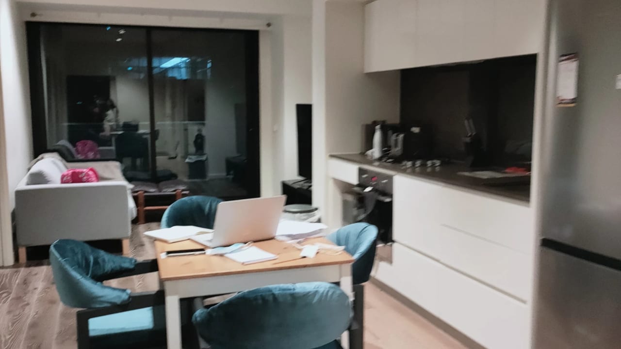 Furnished room in a flatshare