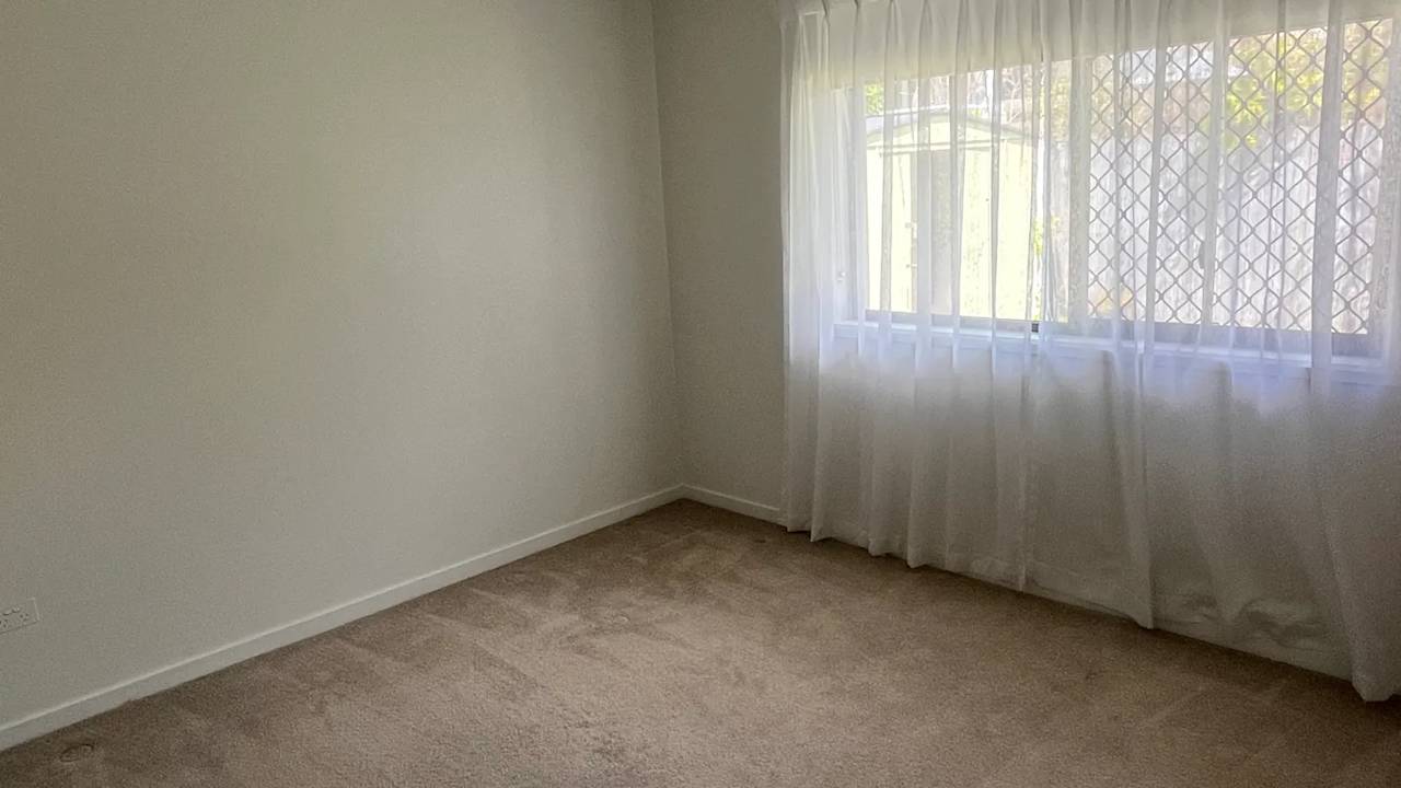 Room in a share house