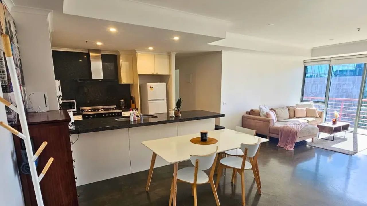 Furnished room in a flatshare