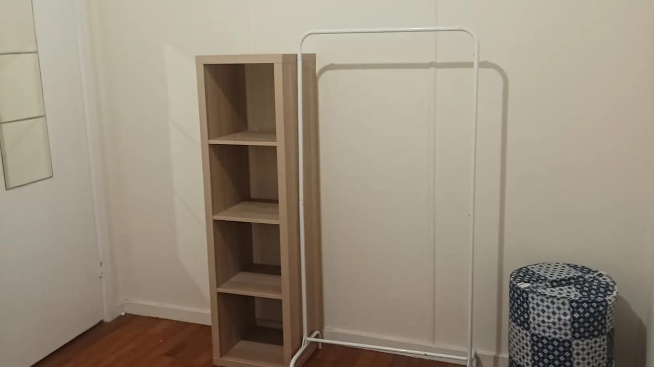 Room in a share house
