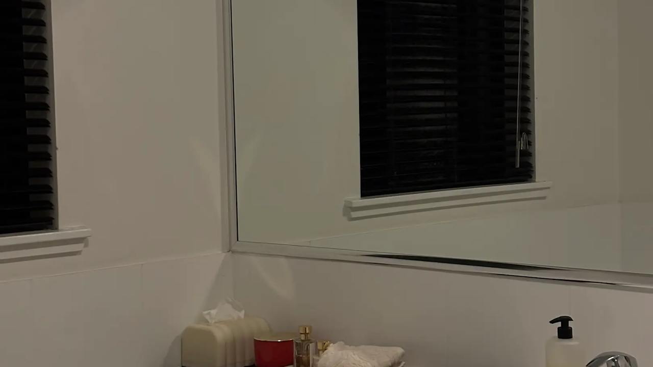 Unfurnished room with own bathroom